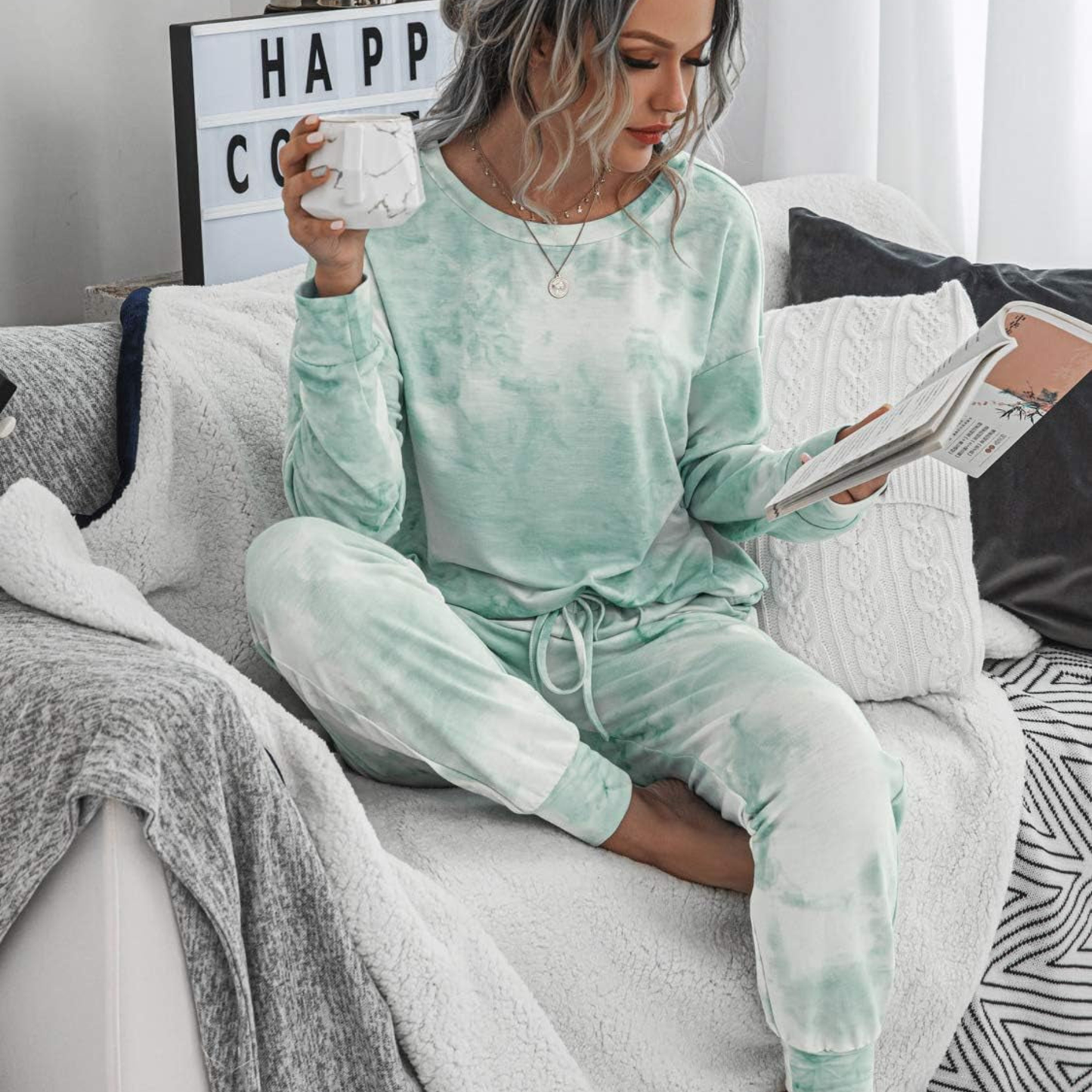 Women's 2-Piece Tie-Dye Lounge Set – Long Sleeve Crewneck & Drawstring Joggers