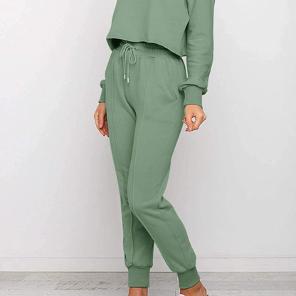 Women’s 2-Piece Crop Top Sweatsuit