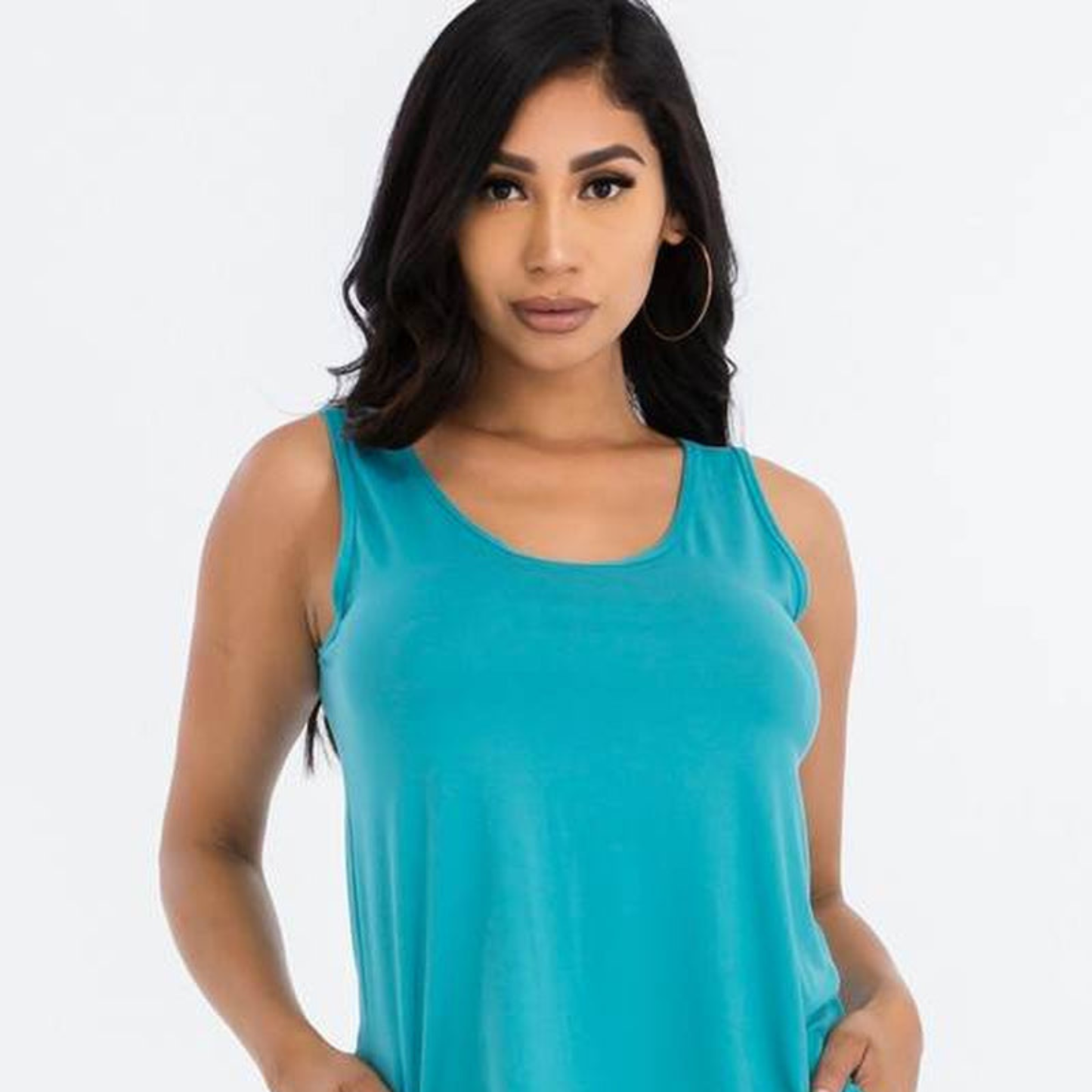 Women’s 2-Piece Lounge Set – Scoop Neck Tank Top & Mini Shorts with Pockets