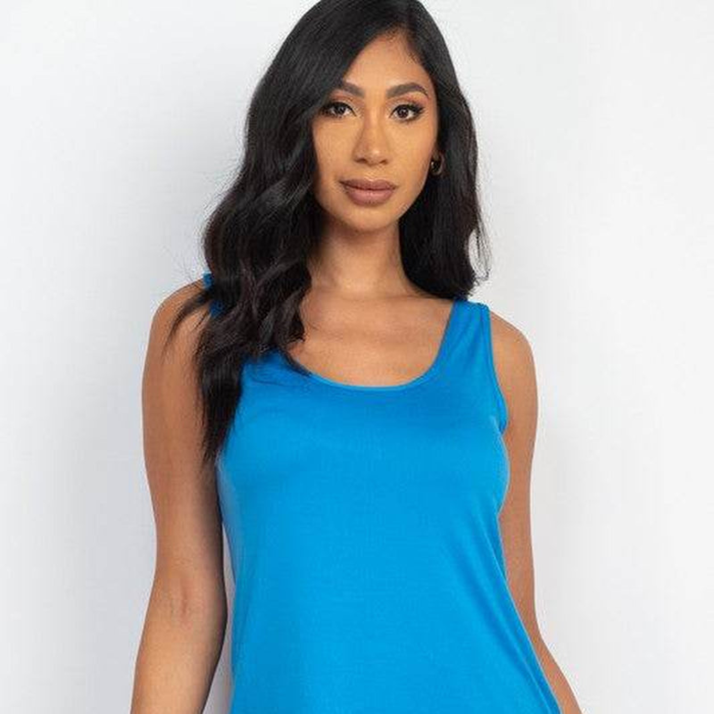 Women’s 2-Piece Lounge Set – Scoop Neck Tank Top & Mini Shorts with Pockets